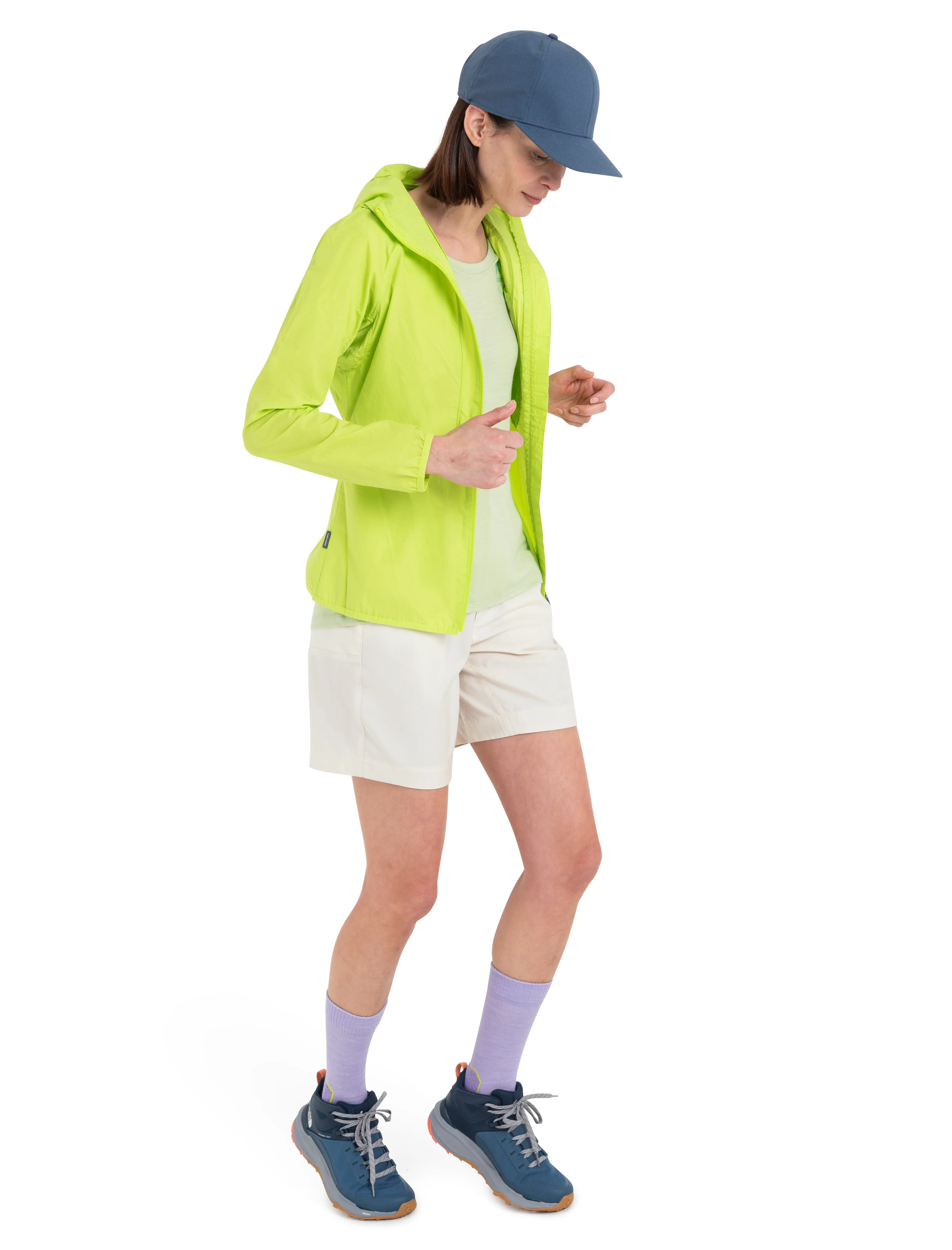 Women's Merino 150 Tech Lite Short Sleeve Scoop T-Shirt Icebreaker Logo Reflections - Image 4