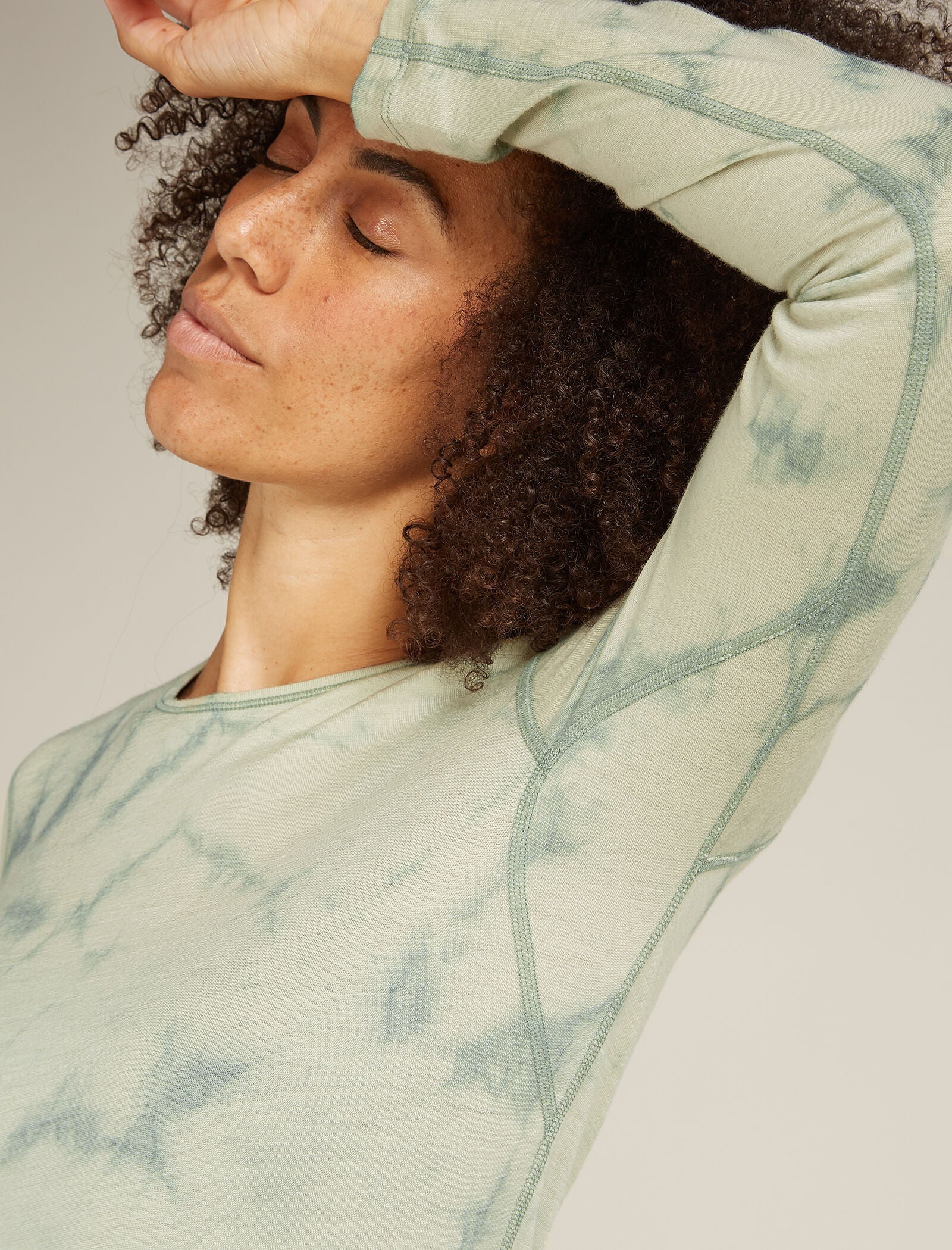 Women's Merino 200 Oasis Long Sleeve Crew Thermal Top Cloud Dye - Image 5