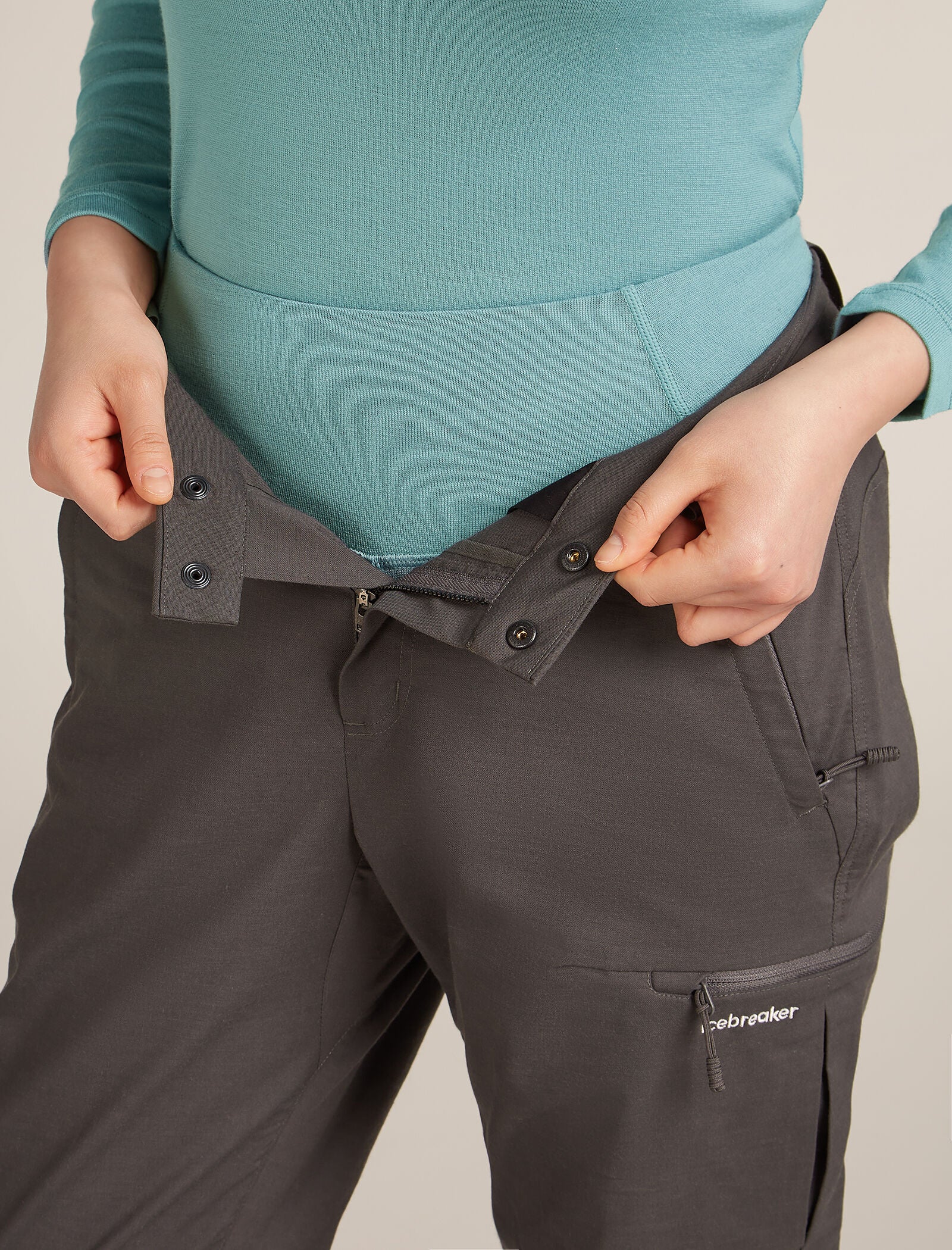 260 Tech High Rise Thermal Leggings - Image 4