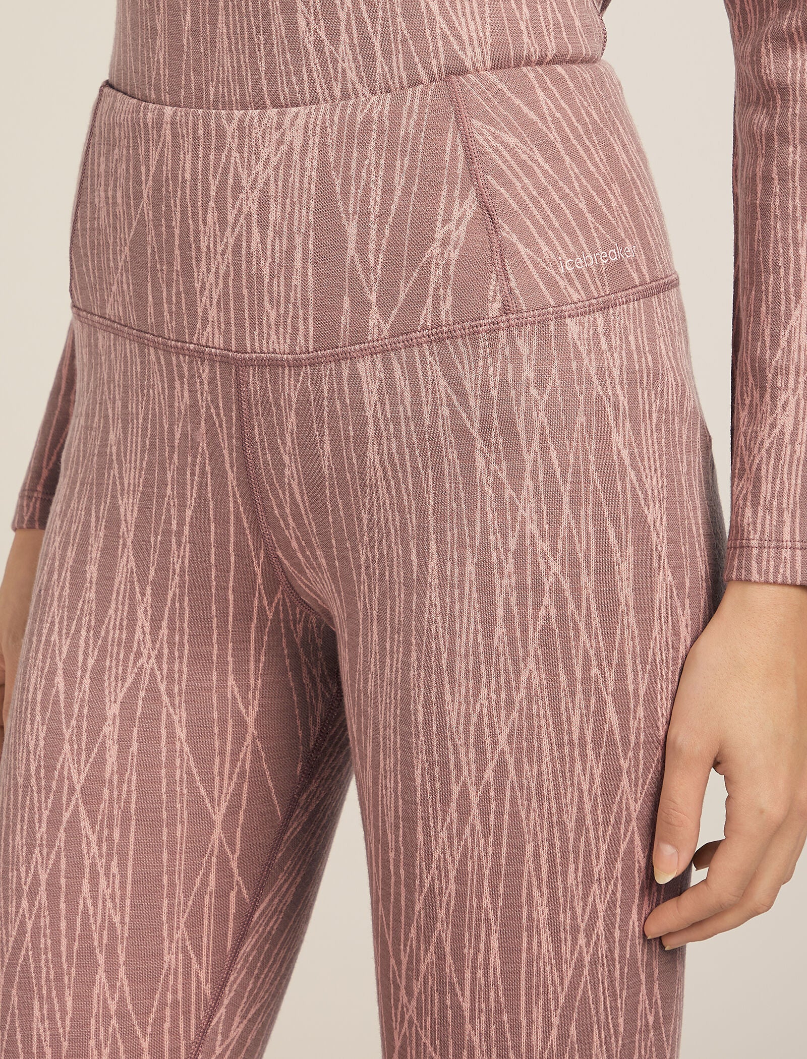 260 Tech Vertex High Rise Thermal Leggings Delta Lines - Image 6