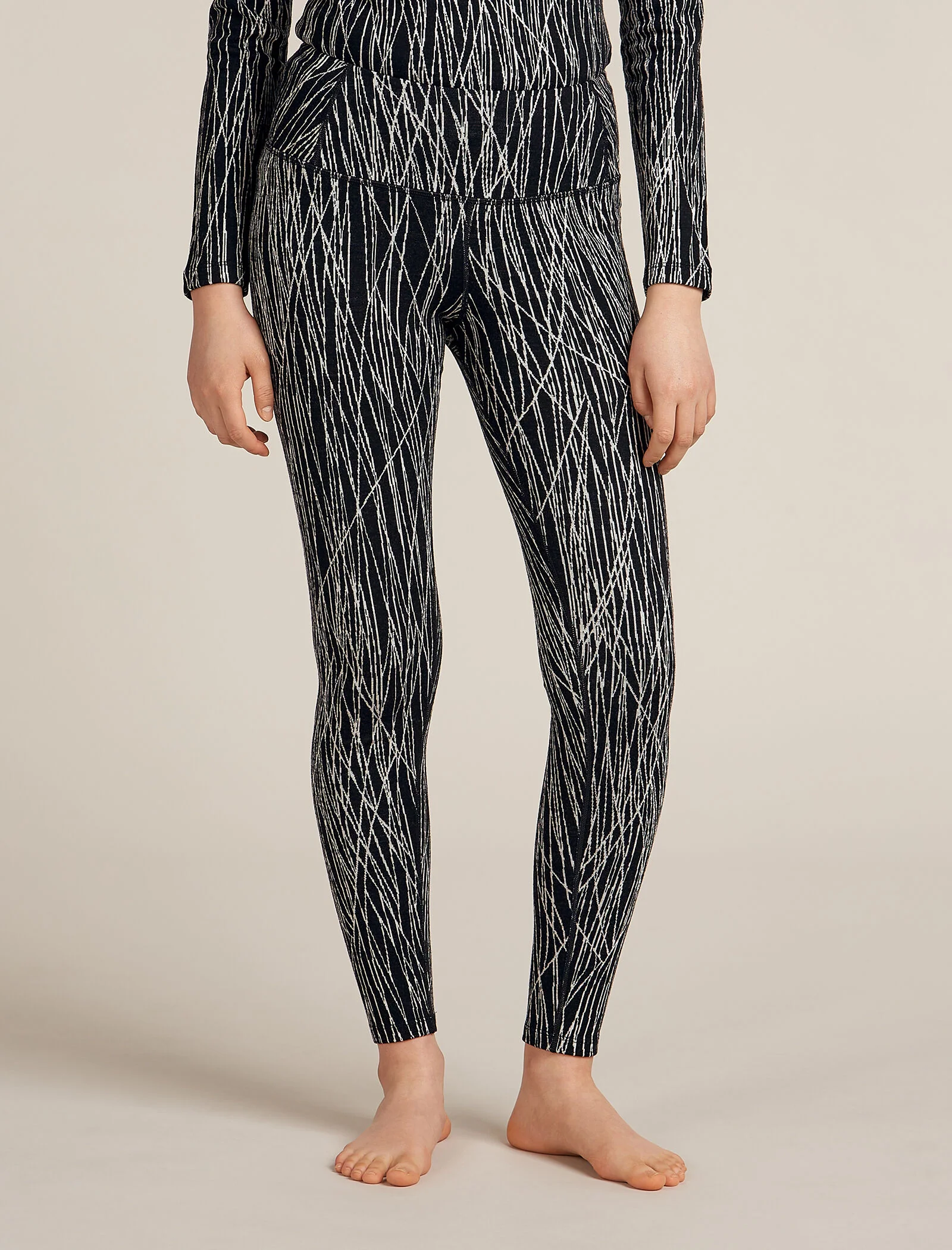 260 Tech Vertex High Rise Thermal Leggings Delta Lines