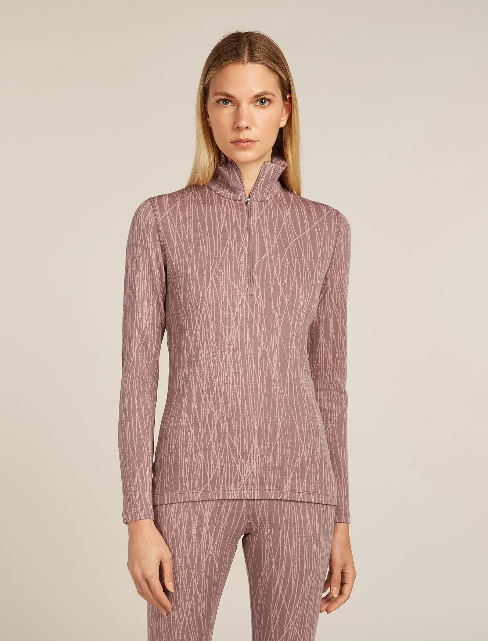 260 Tech Vertex  Half Zip Thermal Top Delta Lines
