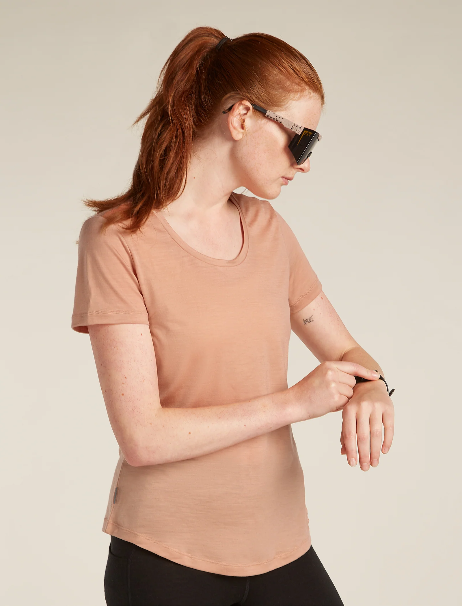 Women's Merino Blend 125 Cool-Lite™ Sphere Short Sleeve Scoop T-Shirt - Image 4