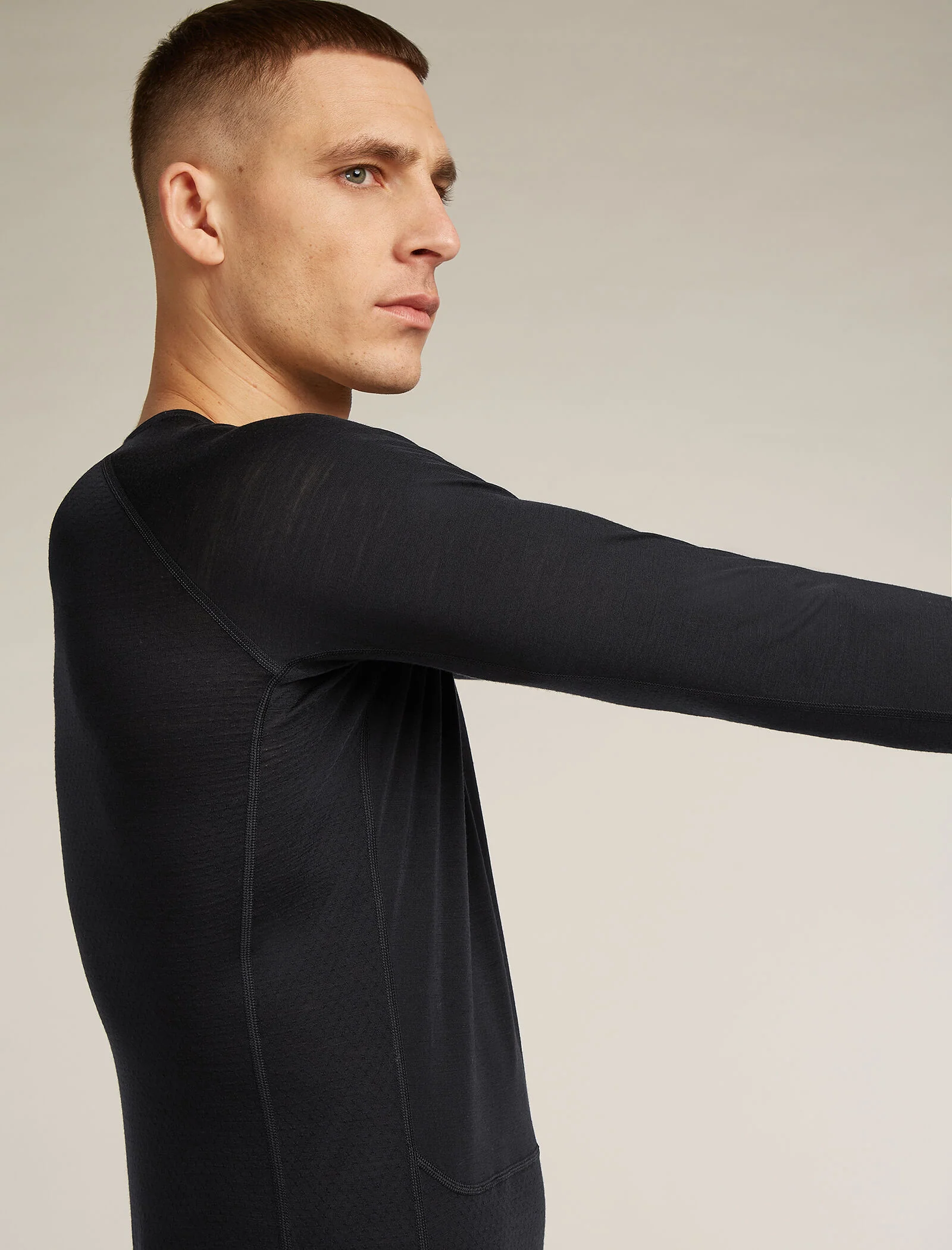 Men's Merino Blend 125 ZoneKnit™ Long Sleeve Crew Thermal Top - Image 6
