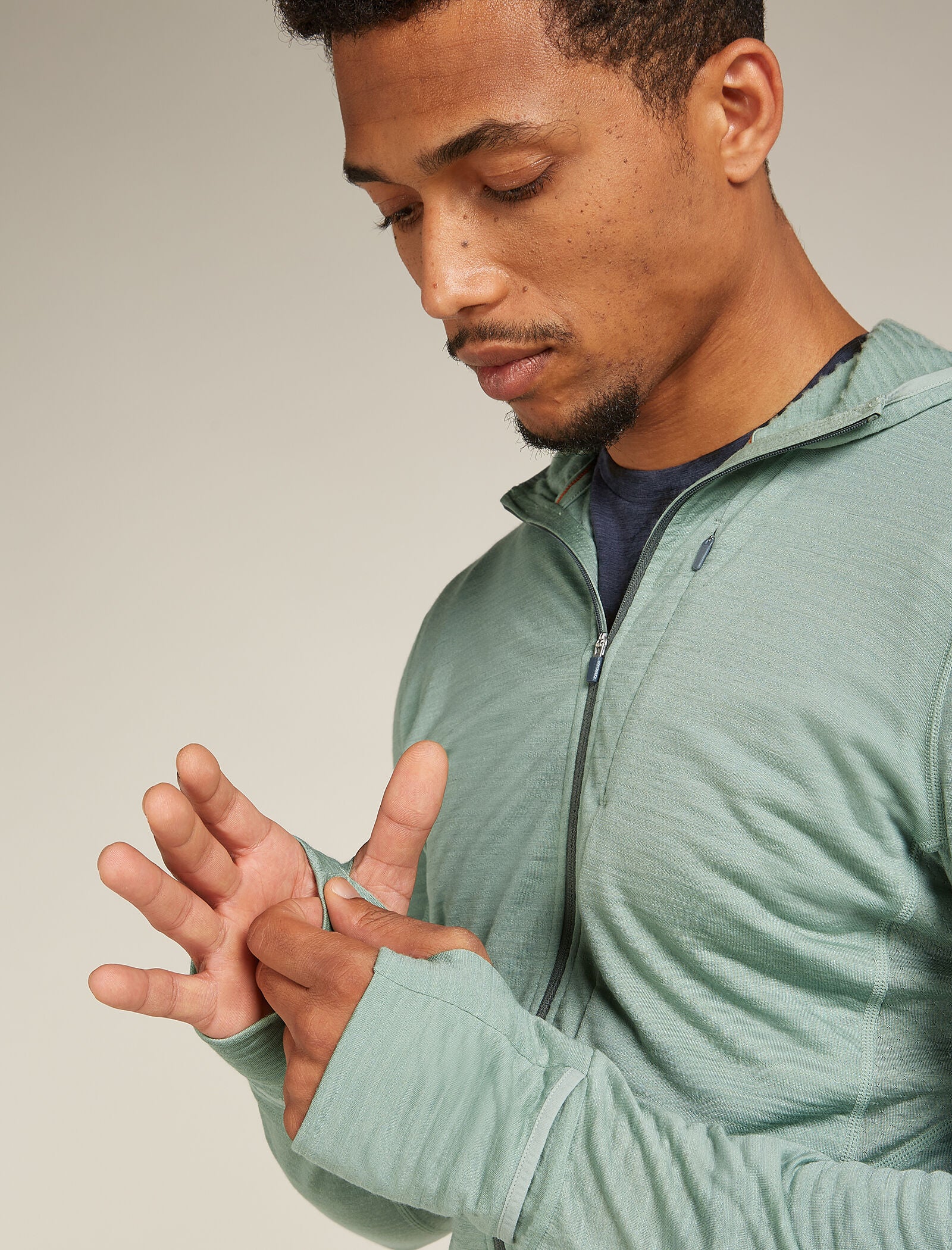 Men's Merino Blend 200 Realfleece™ Descender Long Sleeve Zip Hoodie - Image 7