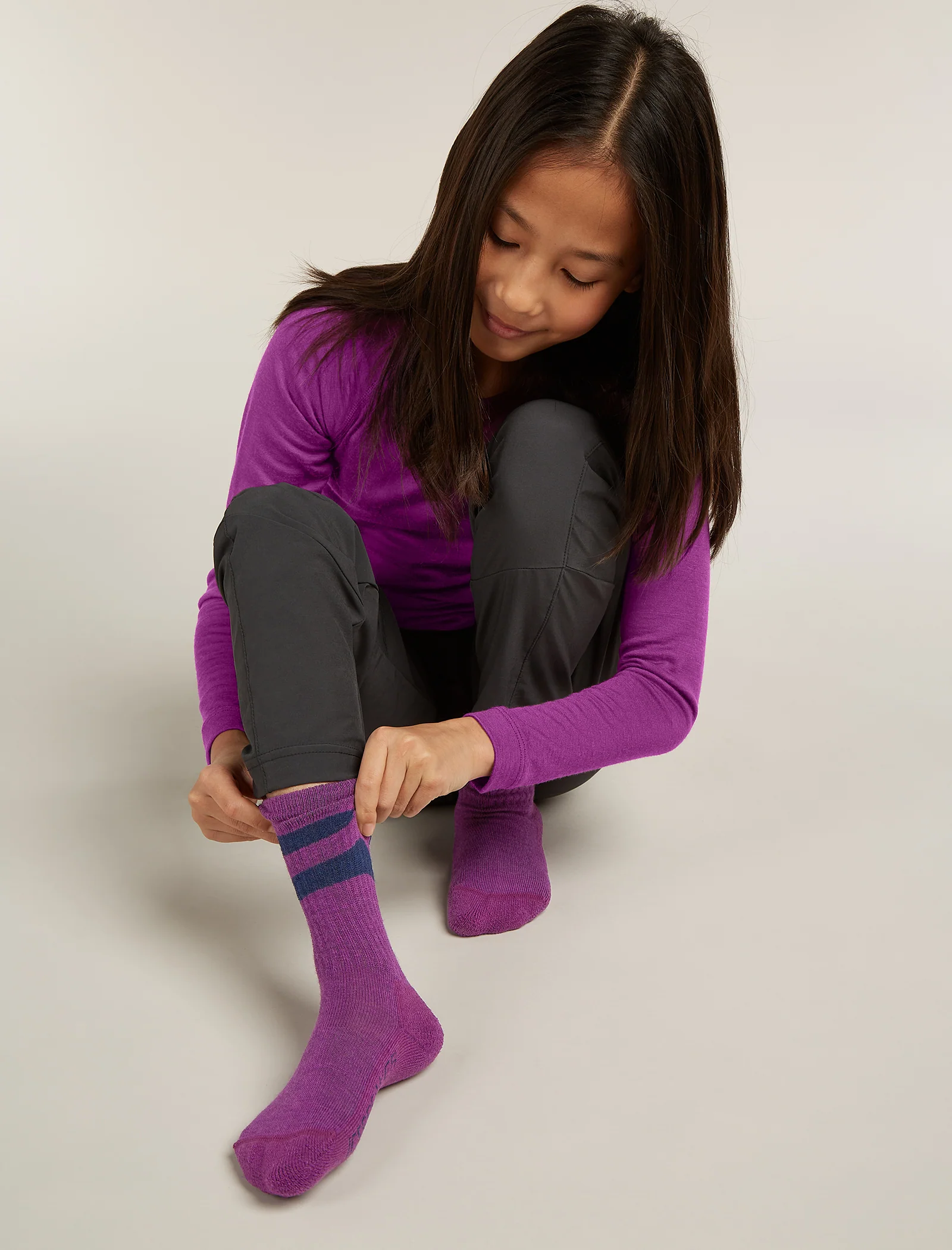 Kids’ Merino Blend Hike Light Crew Socks - Image 2