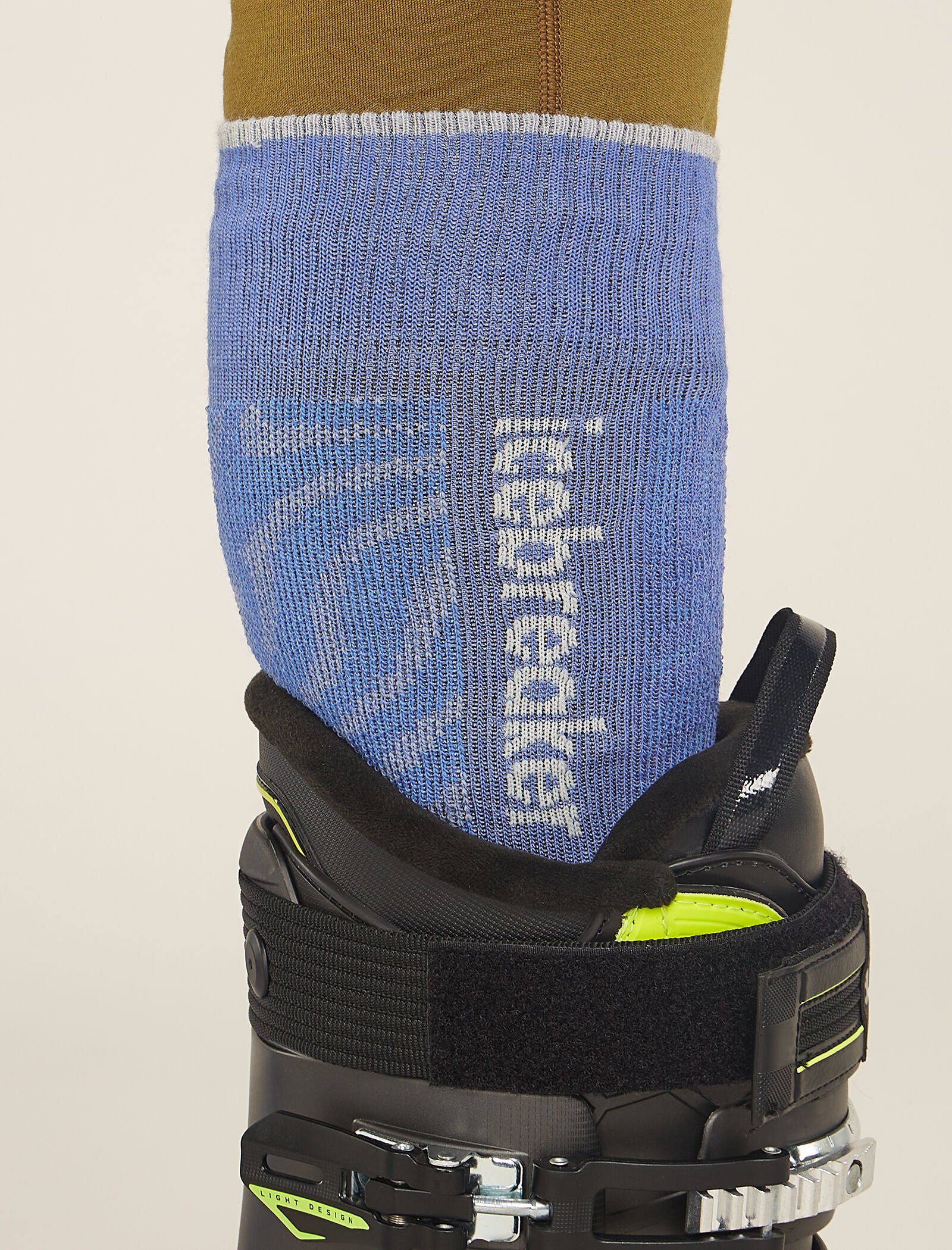 Men's Merino Blend Ski+ Medium Over The Calf Mountain Contour Socks - Image 3