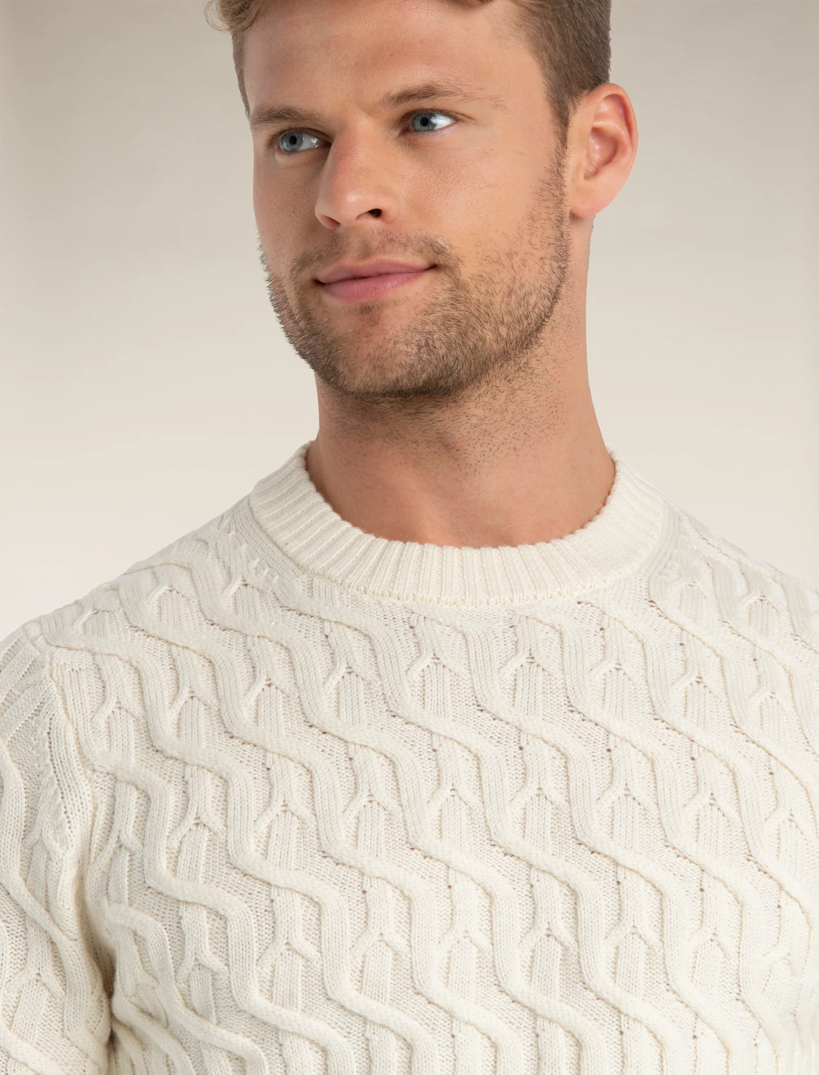 Men's Merino Cable Knit Crew Sweater - Image 3
