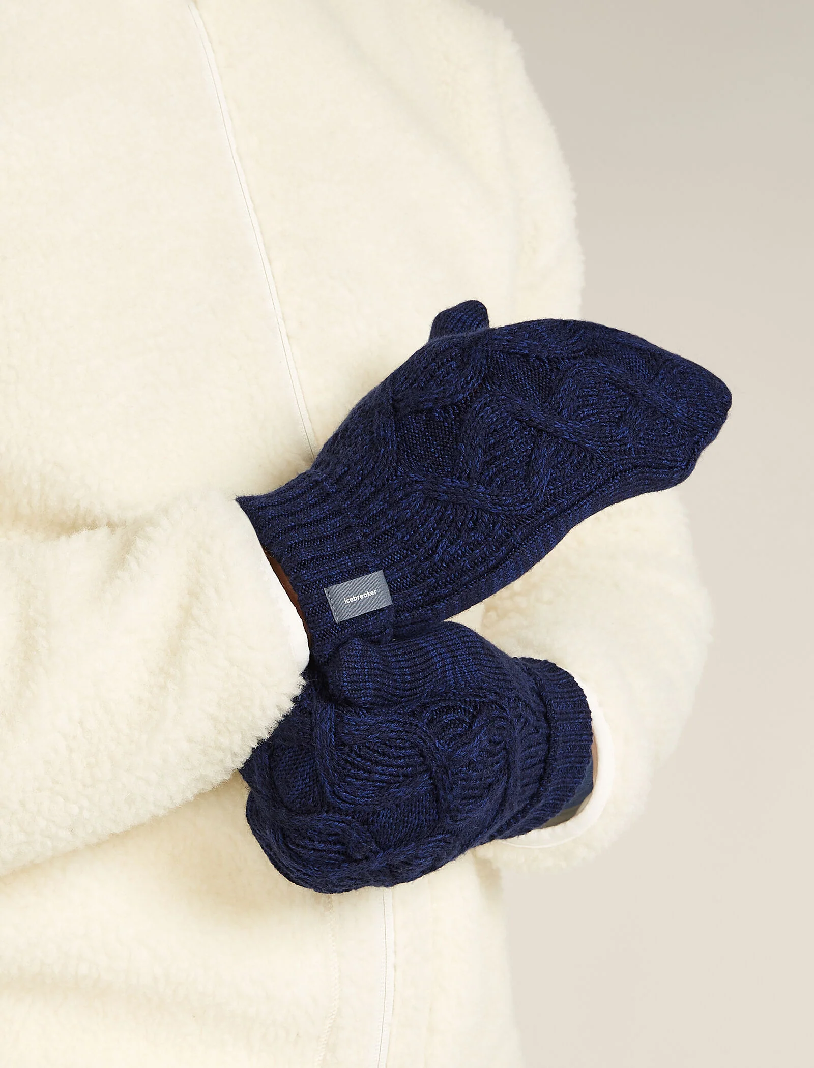 Unisex Merino Cable Knit Mittens - Image 3