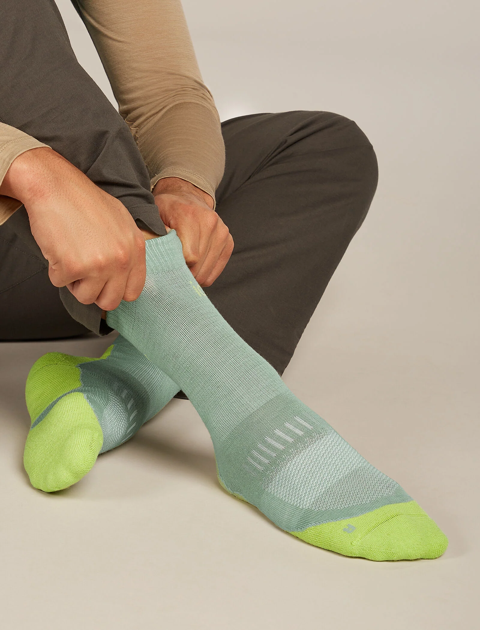 Men Hike+ Crew Socks - Image 2