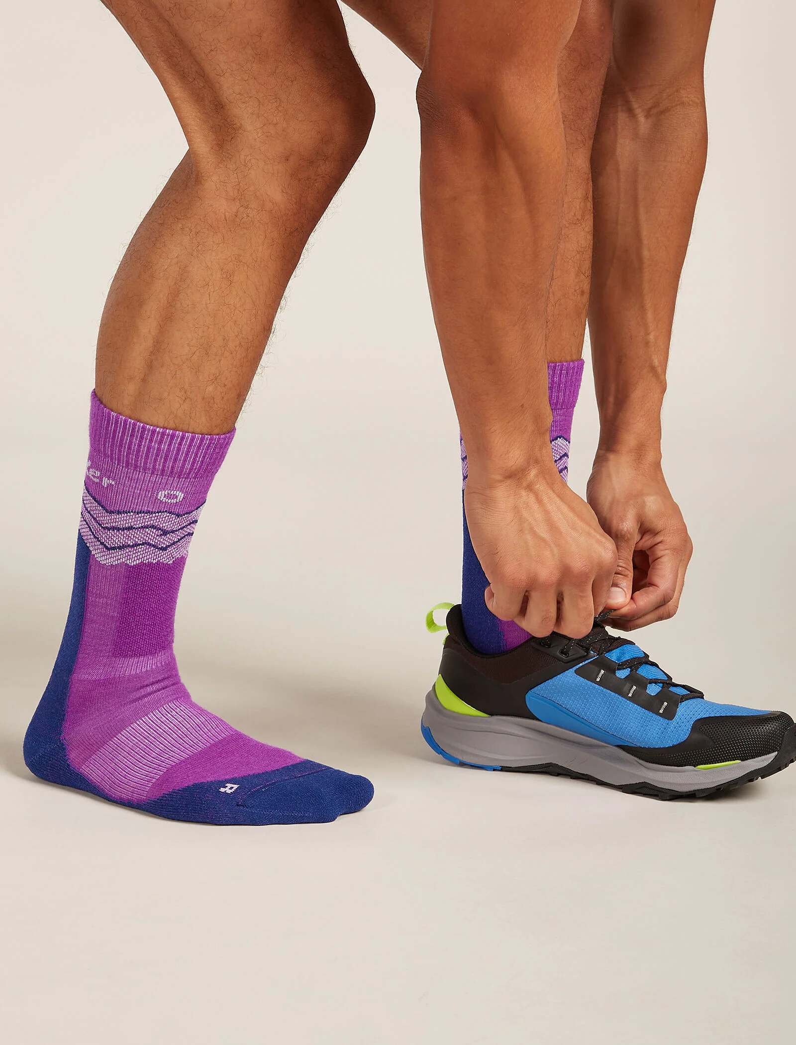 Men's Merino Hike+ Medium Crew Socks Across the Peaks