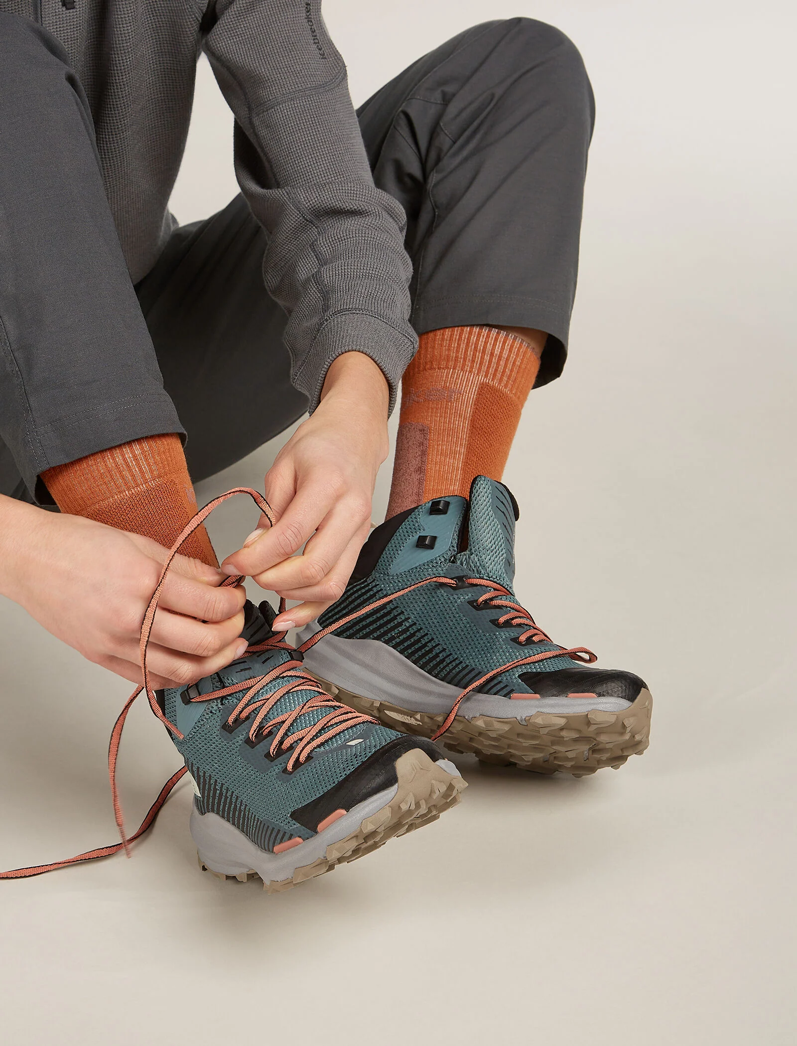 Women's Merino Hike+ Medium Crew Socks - Image 2