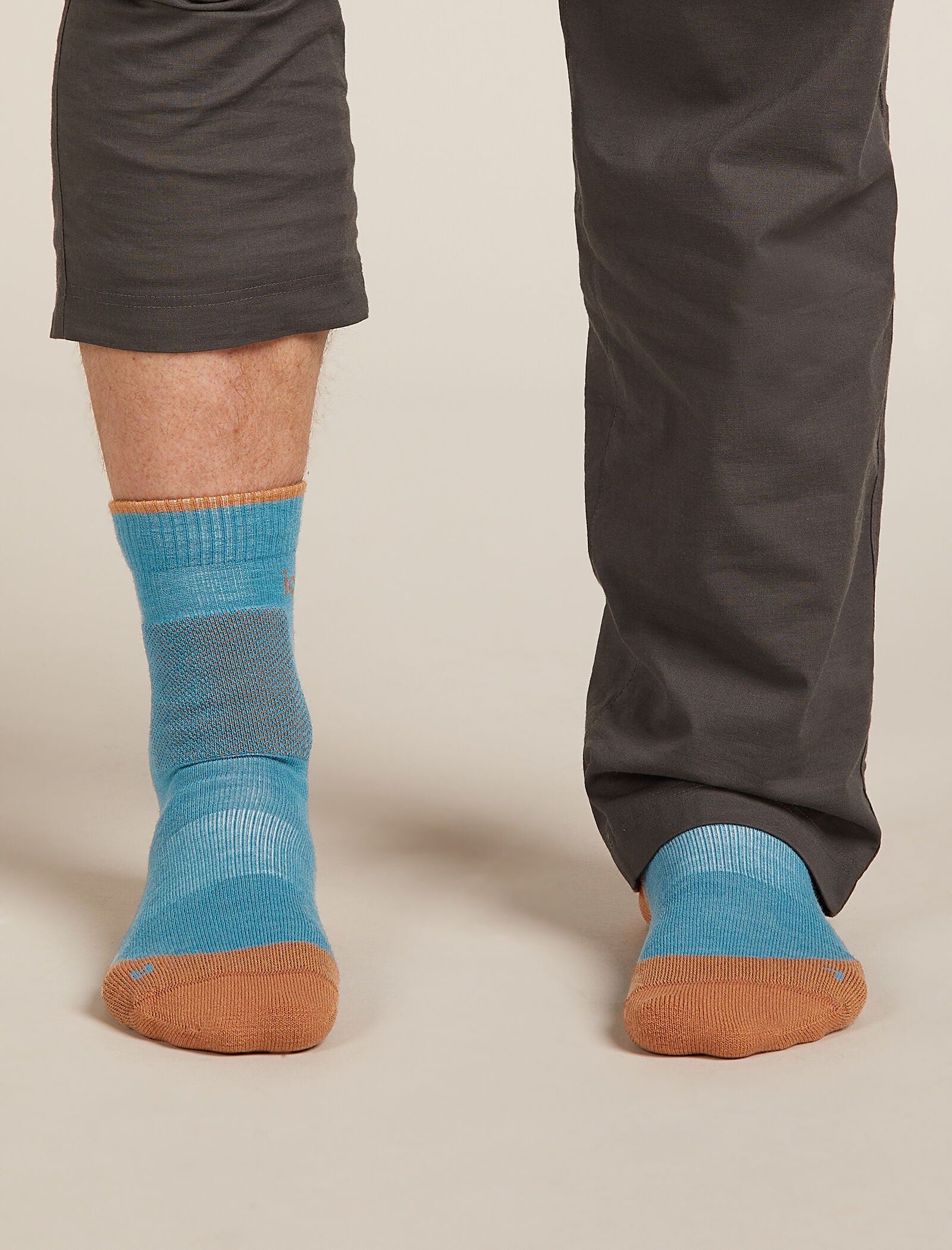 Men Hike+ Crew Socks Across the Peaks - Image 3