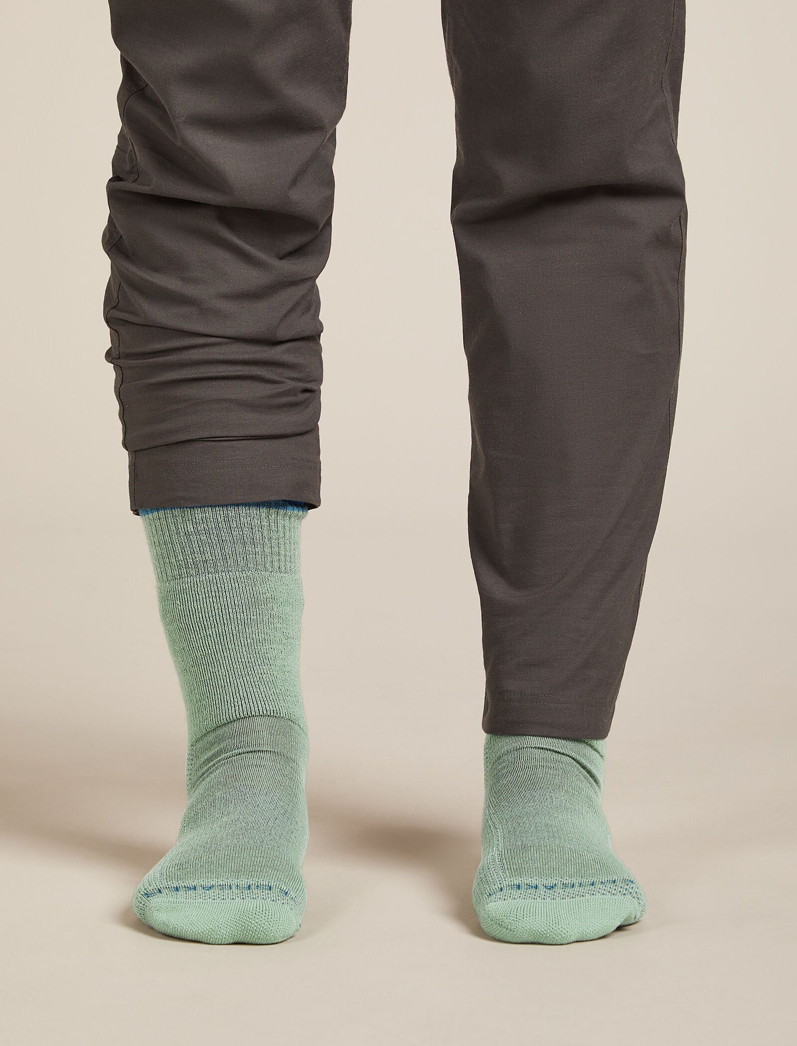 Women Hike Crew Socks - Image 3