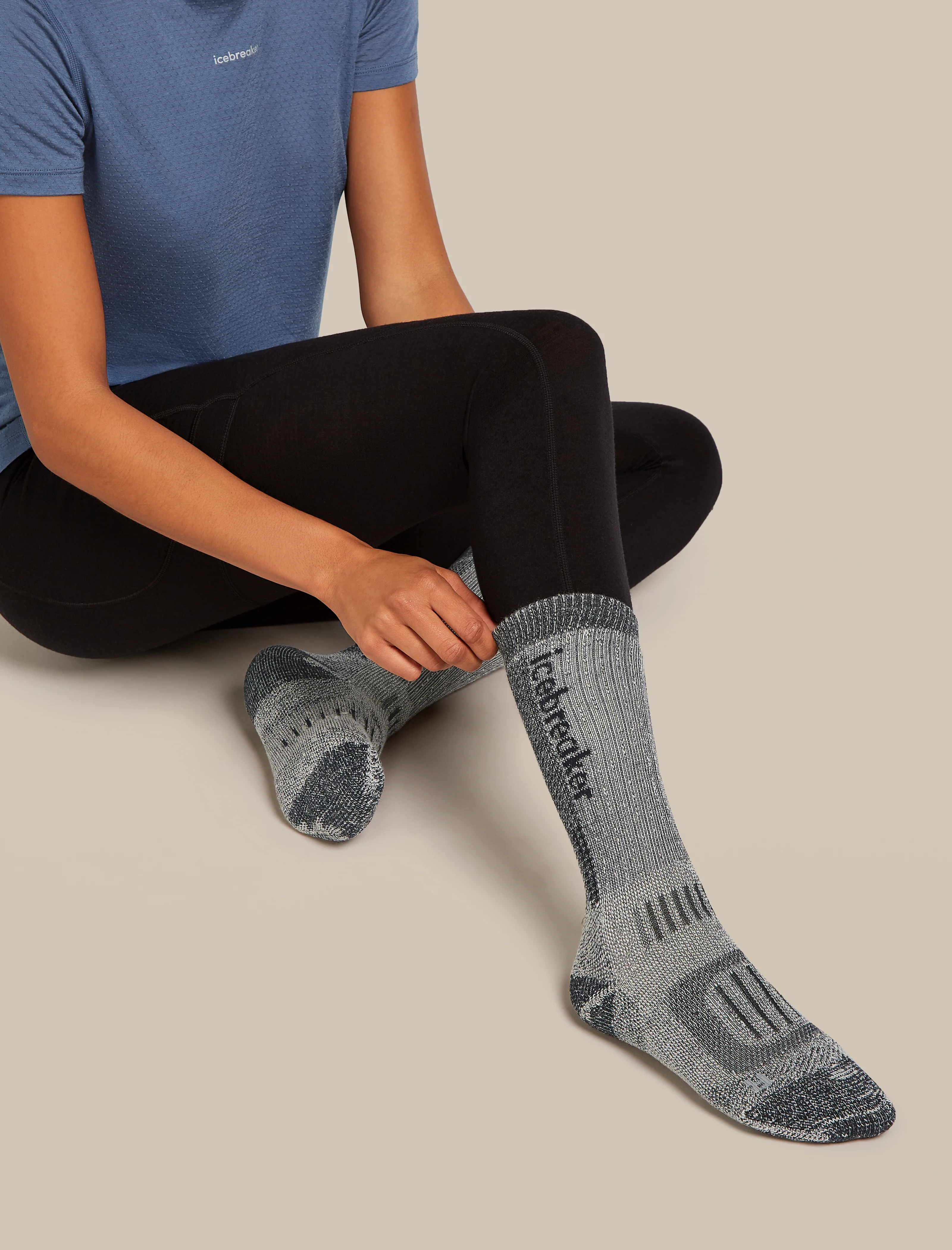 Women Hike+ Medium Calf Socks Mountaineer - Image 3