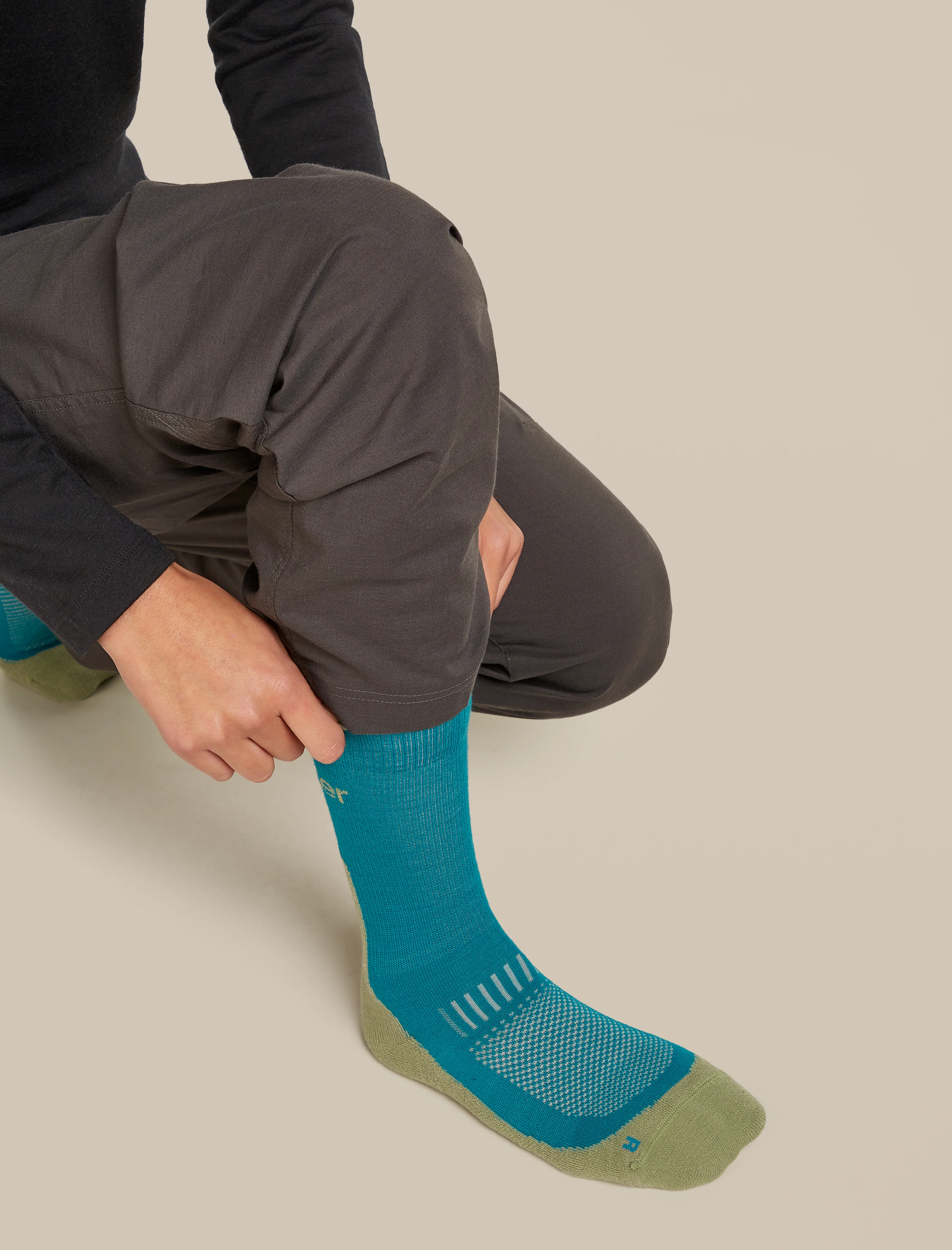 Women Hike+ Crew Socks - Image 5