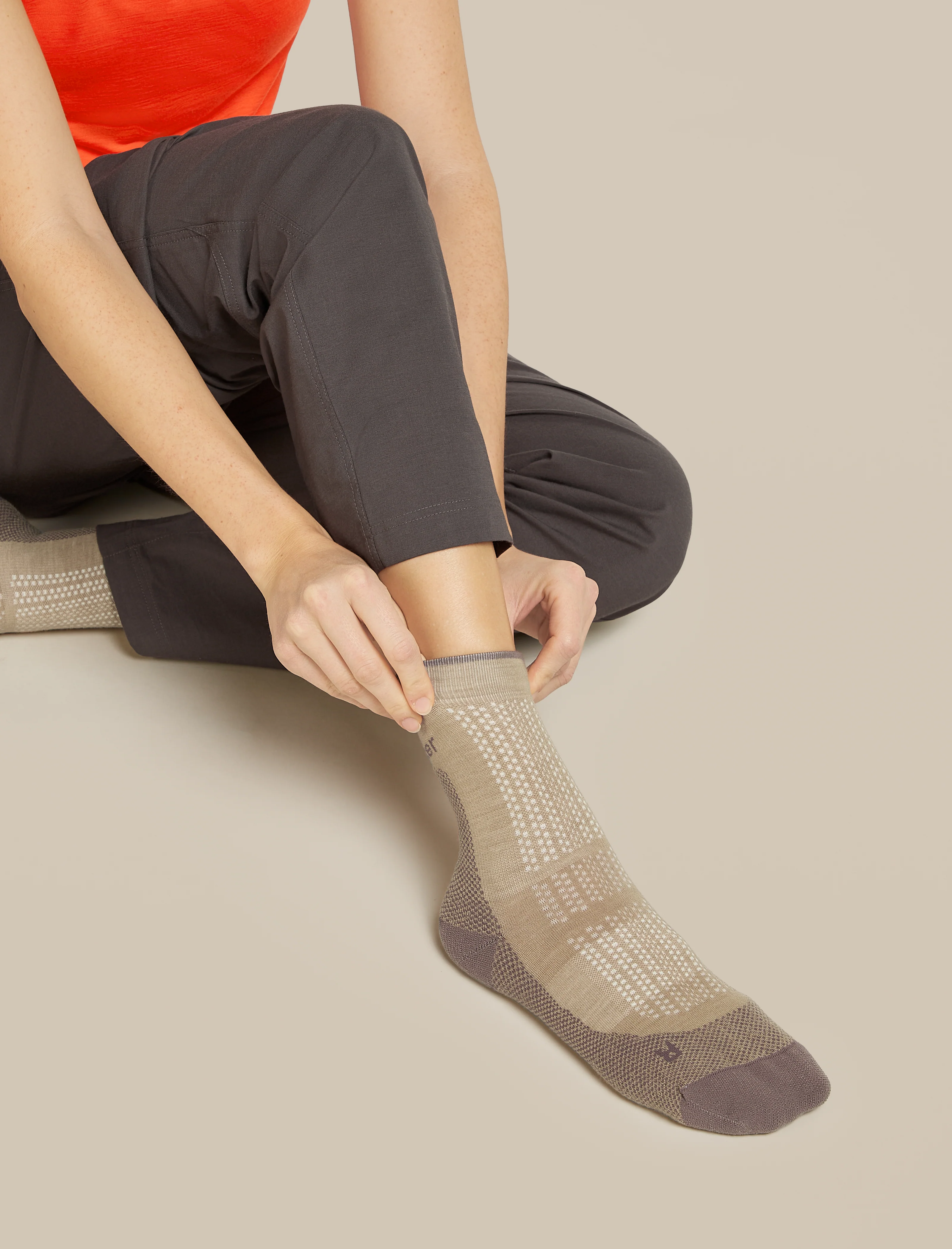 Women Hike+ Quarter Socks - Image 5